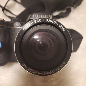 Fuji finepix s digital camera with case